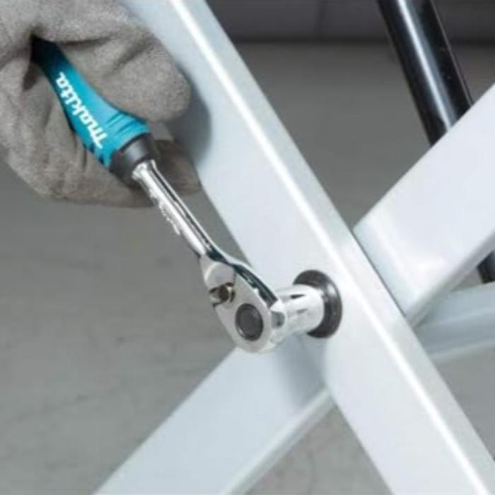 Makita 34-Piece Socket and Accessory Tool Kit – Perfect for DIY and Professional Applications